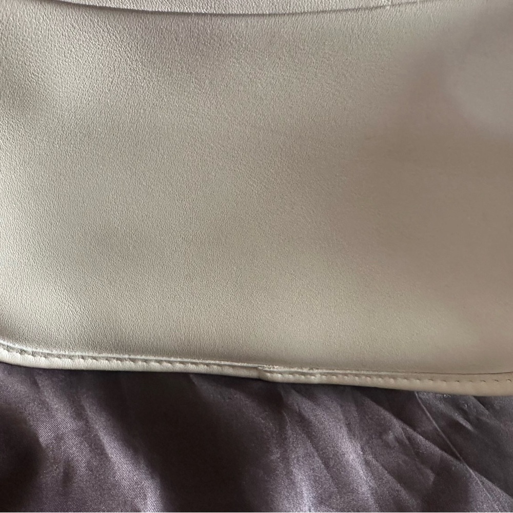 Vintage Coach Bone White Wendie Crossbody Bag 9031 - Picture 8 of 13
